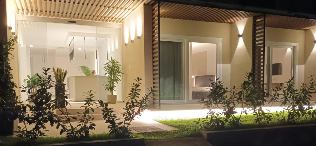 Marea Retreat Rooms マリーナ・ディ・カメロータ エクステリア 写真