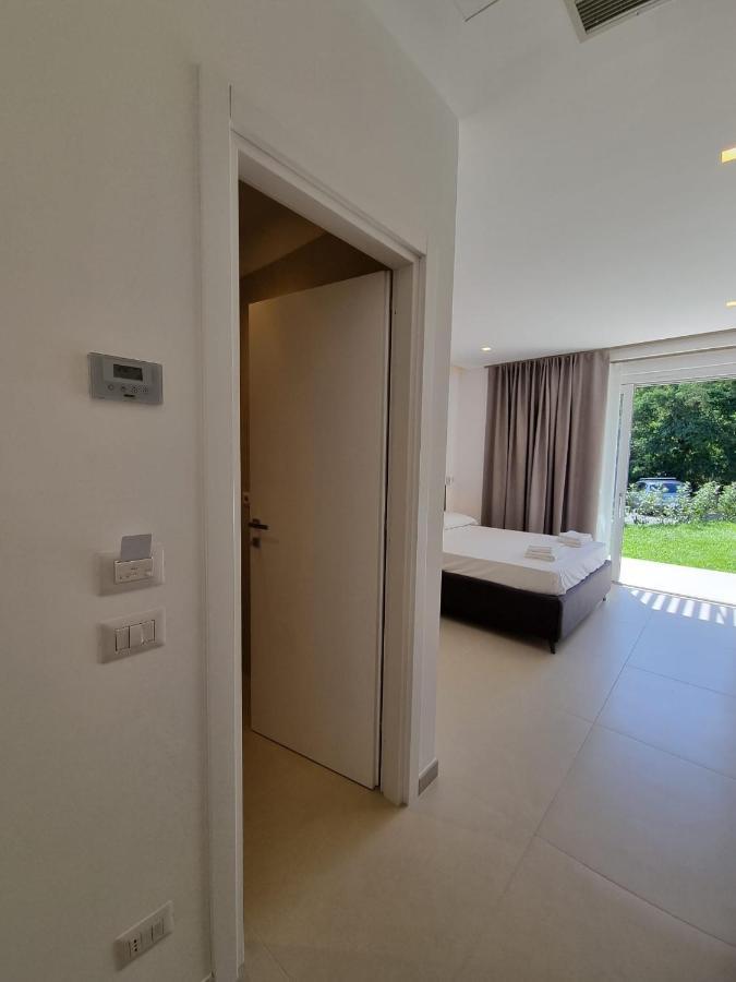 Marea Retreat Rooms マリーナ・ディ・カメロータ エクステリア 写真