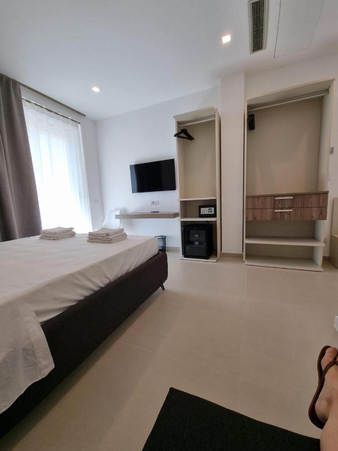 Marea Retreat Rooms マリーナ・ディ・カメロータ エクステリア 写真
