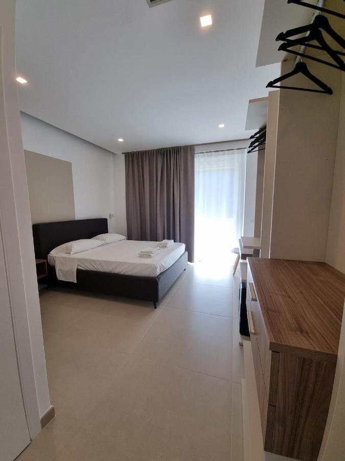 Marea Retreat Rooms マリーナ・ディ・カメロータ エクステリア 写真