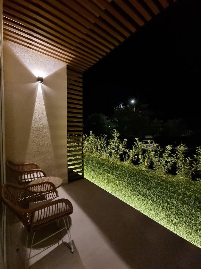 Marea Retreat Rooms マリーナ・ディ・カメロータ エクステリア 写真