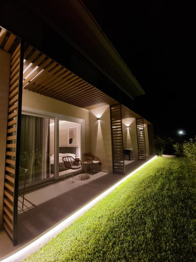 Marea Retreat Rooms マリーナ・ディ・カメロータ エクステリア 写真