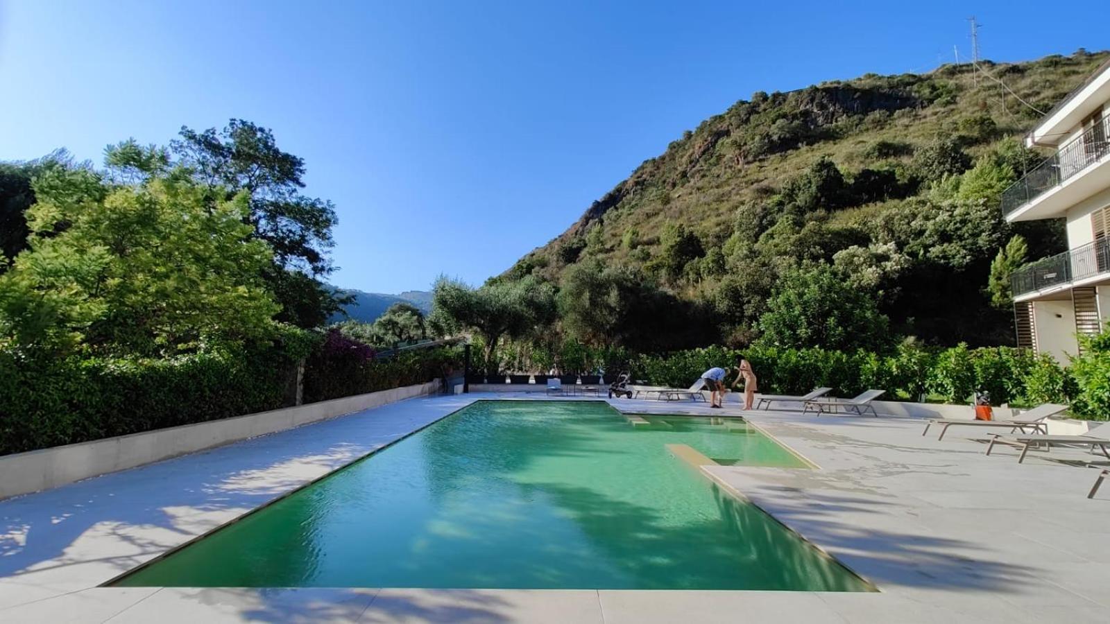 Marea Retreat Rooms マリーナ・ディ・カメロータ エクステリア 写真